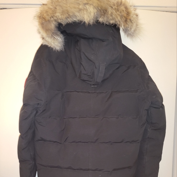 Canada Goose Coat - Picture 2 of 6